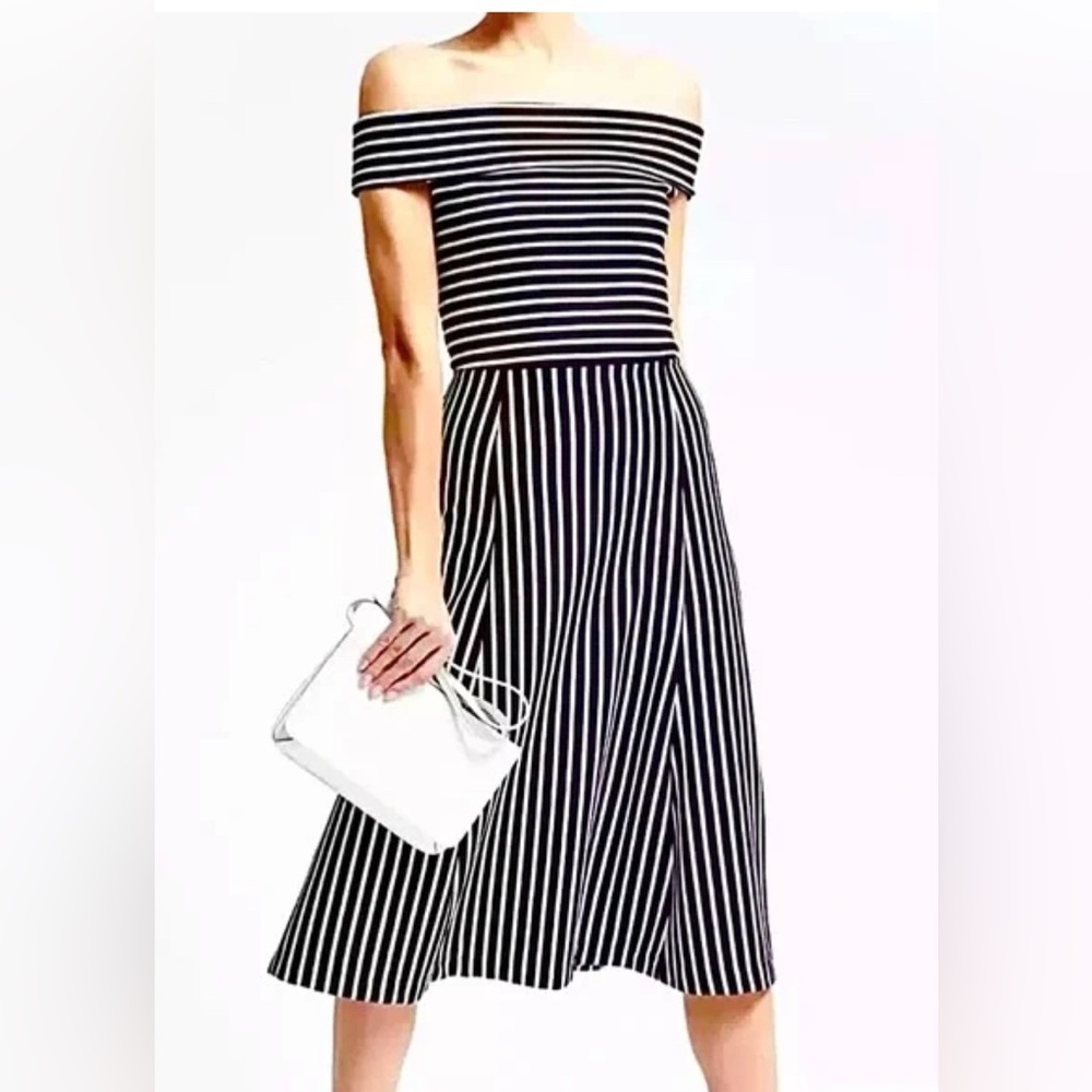 Banana Republic Off the Shoulder Striped Dress NWT Size 6 Black & White Preppy - Picture 3 of 12